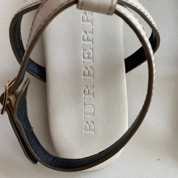 Burberry White Leather Horse Clip Thong Sandals 40 - Picture 6 of 8